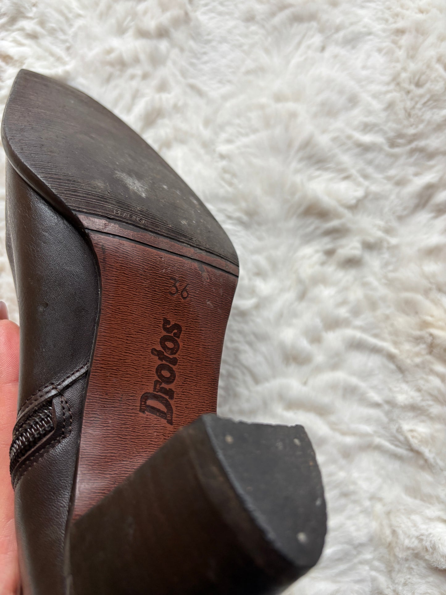 Vintage 90's Drotos Leather Block Heel Boots