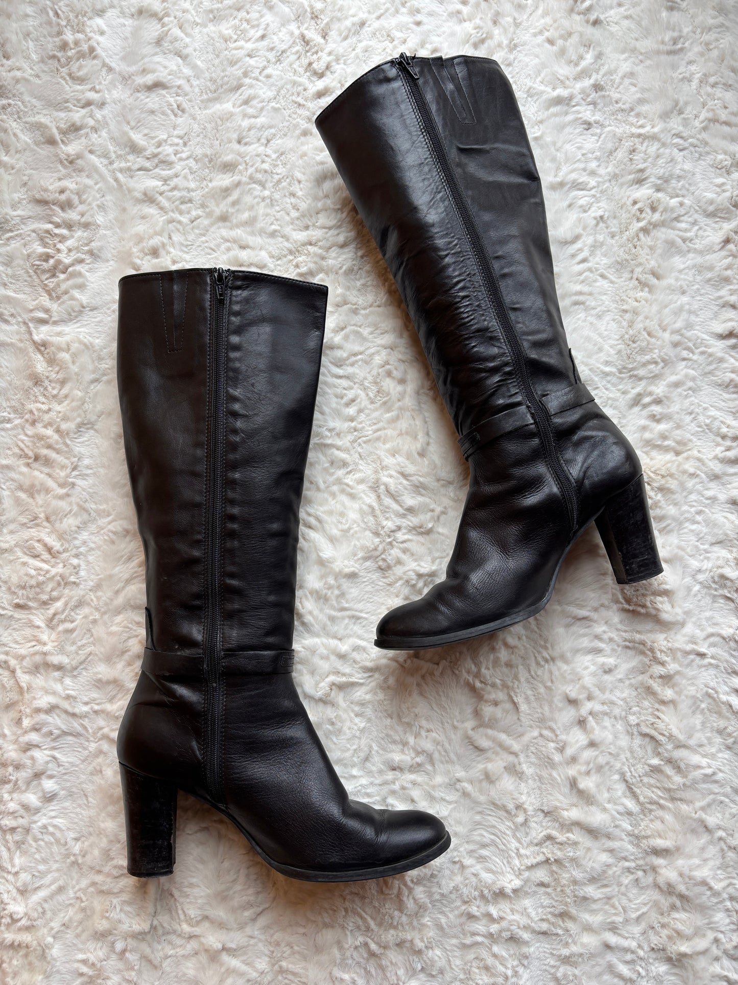 Vintage 90's Western Metal Ring Block Heel Boots