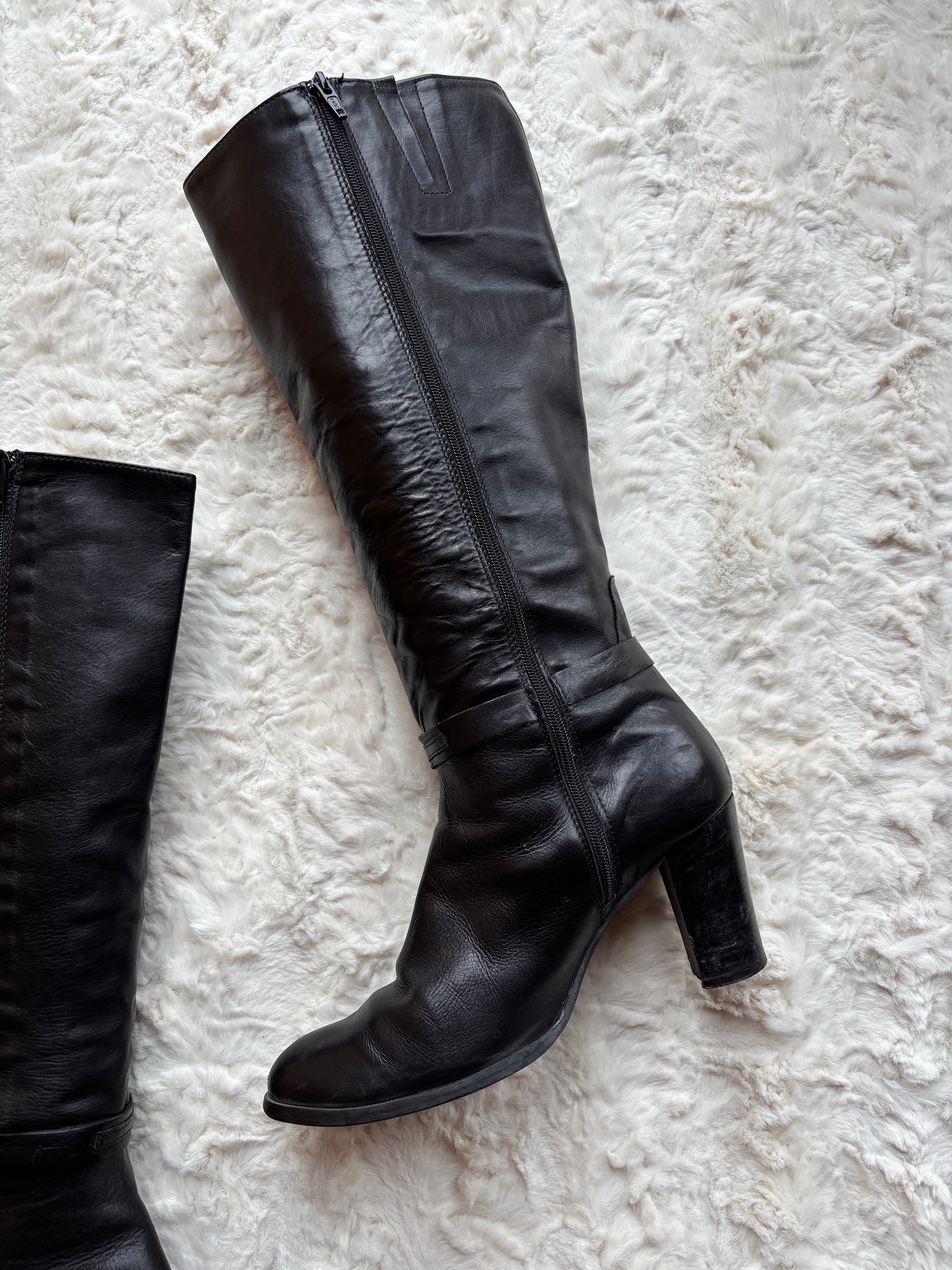 Vintage 90's Western Metal Ring Block Heel Boots