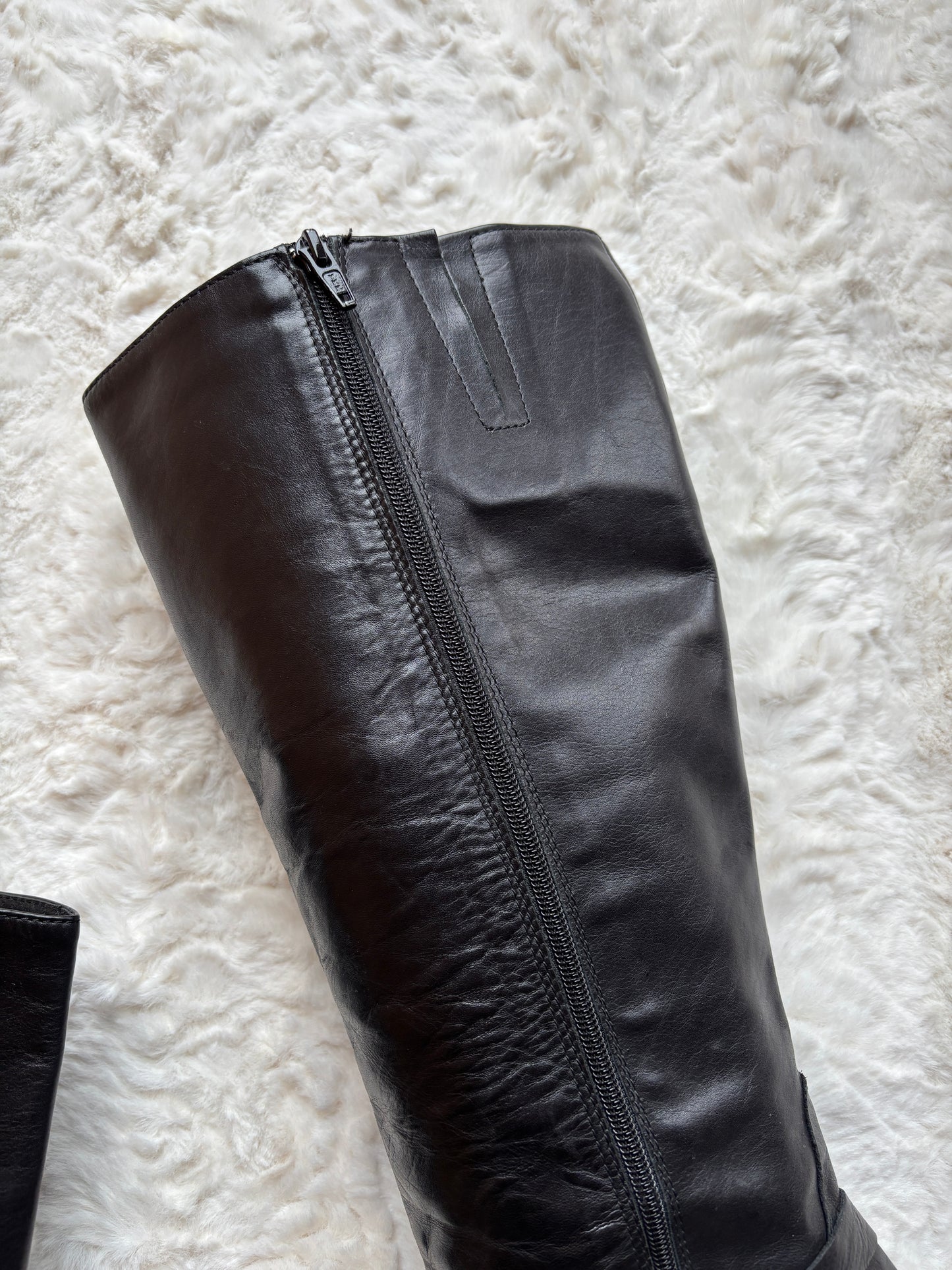 Vintage 90's Western Metal Ring Block Heel Boots